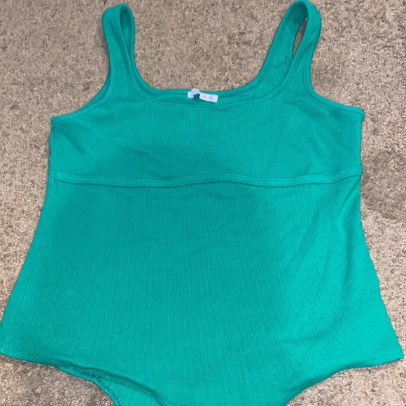 Reoria Ribbed Bodysuit - Picture 2 of 5